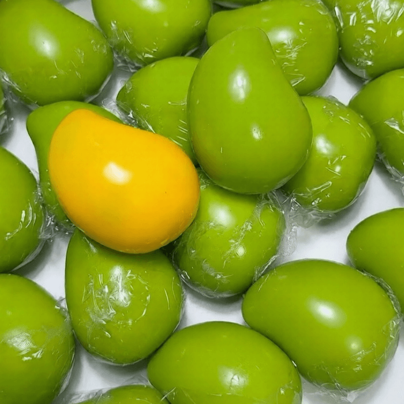 Color-Changing Mini Mango Squishy Toy