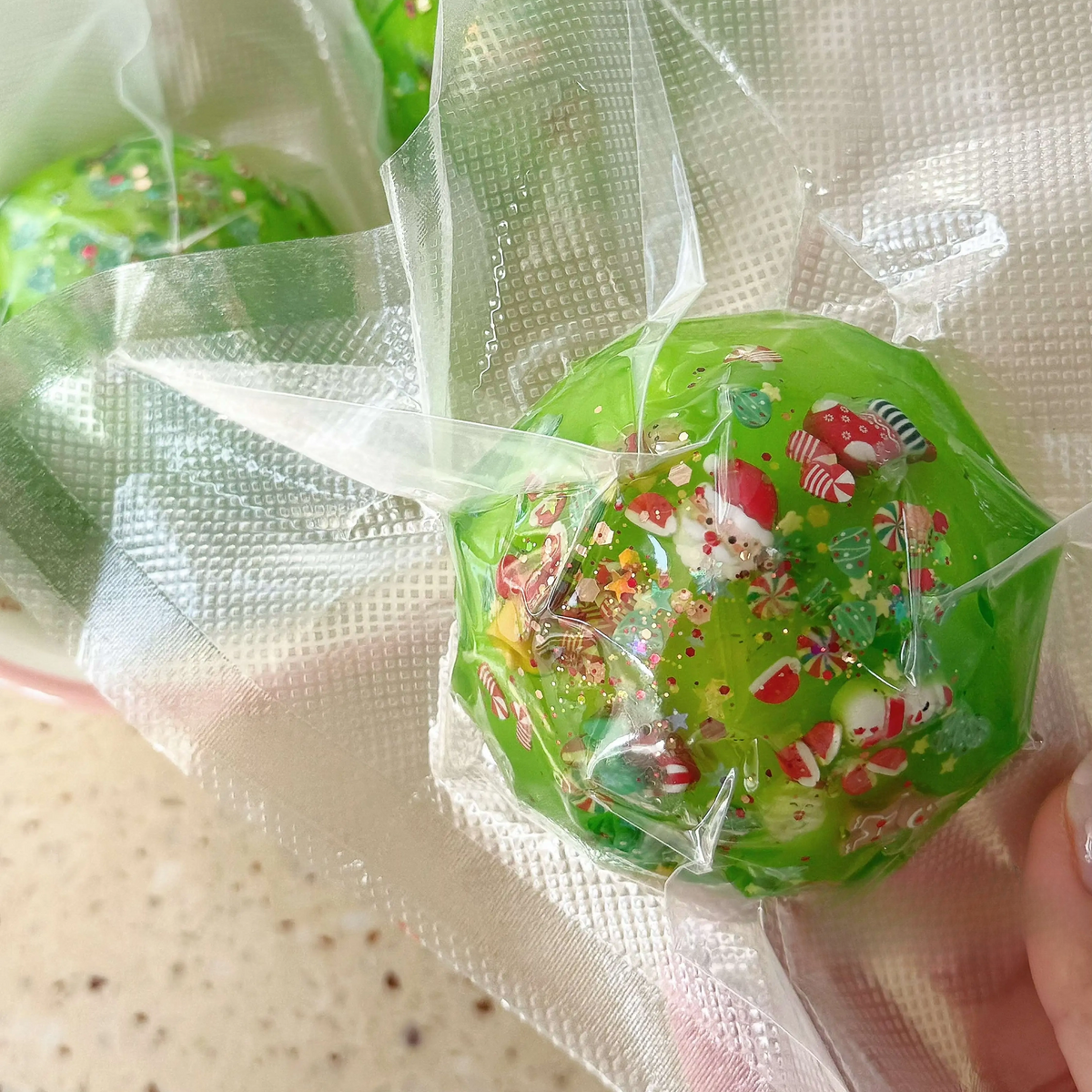 Christmas Story Crispy-Shell Squishy Ball